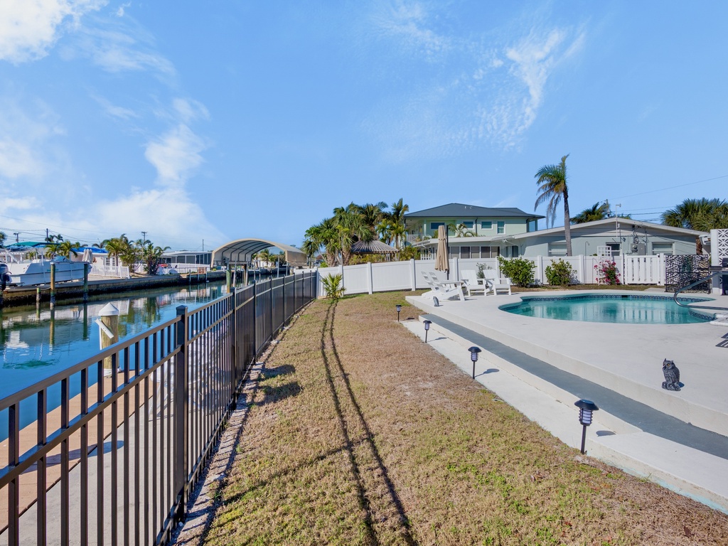 Edgewater by AMI Locals