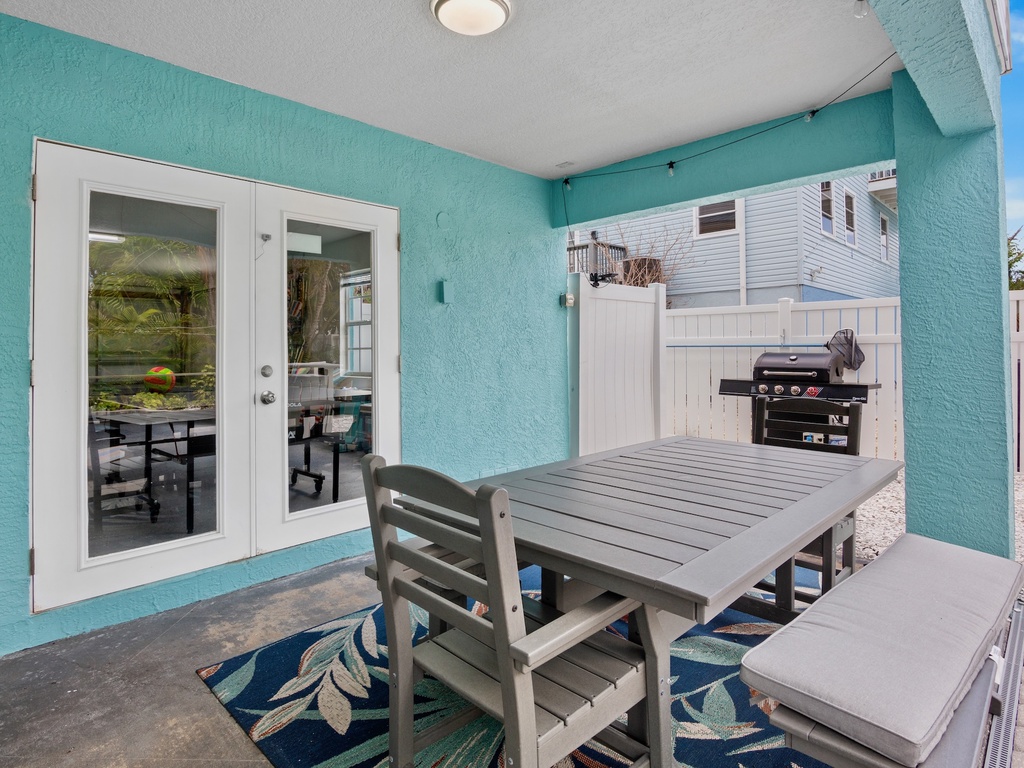 Outdoor Dining Area, Outdoor Grill