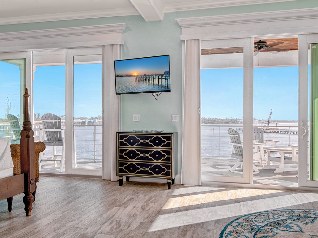 Primary Bedroom, King