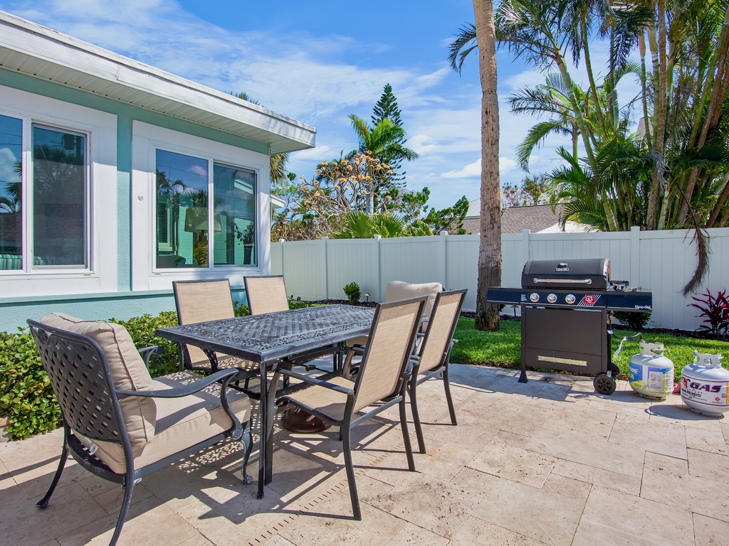 Outdoor Dining, Outdoor Grill