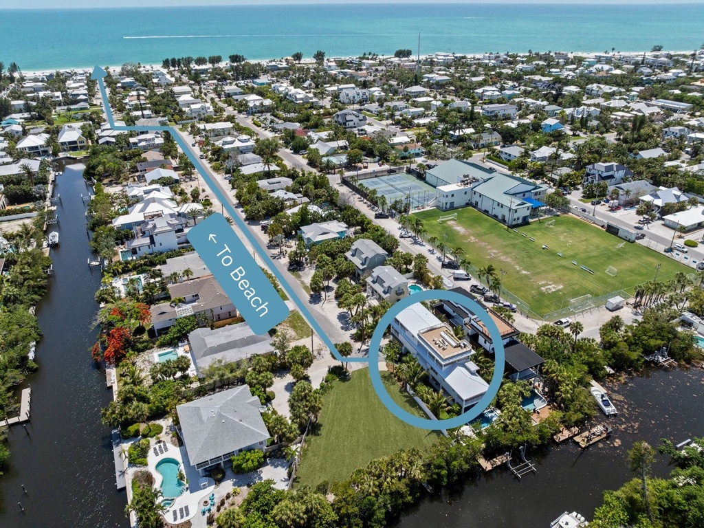 Hardin Hideaway - Location to Beach
