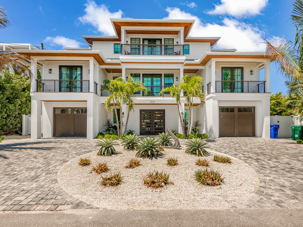 Fine and Sandy by AMI Locals