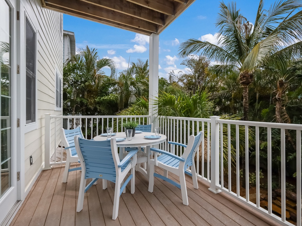 Balcony Dining