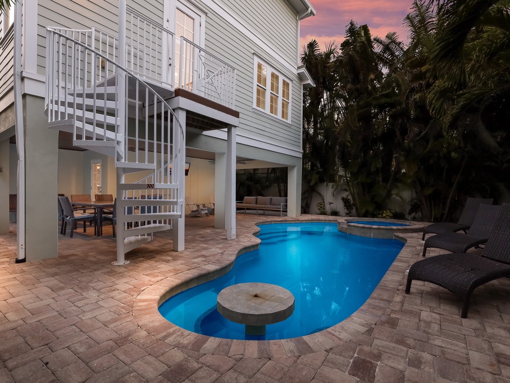 Private heated pool and swim-up table