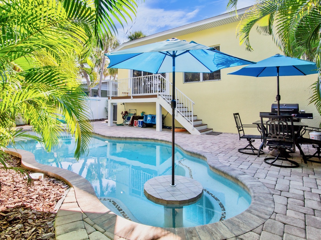 Private Pool, Swim Up Bar