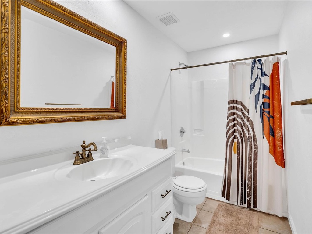 Primary Ensuite Bedroom - Sunny Side Down