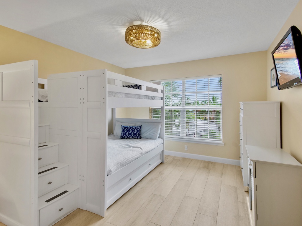 Third Bedroom - Full-over-twin Bunk