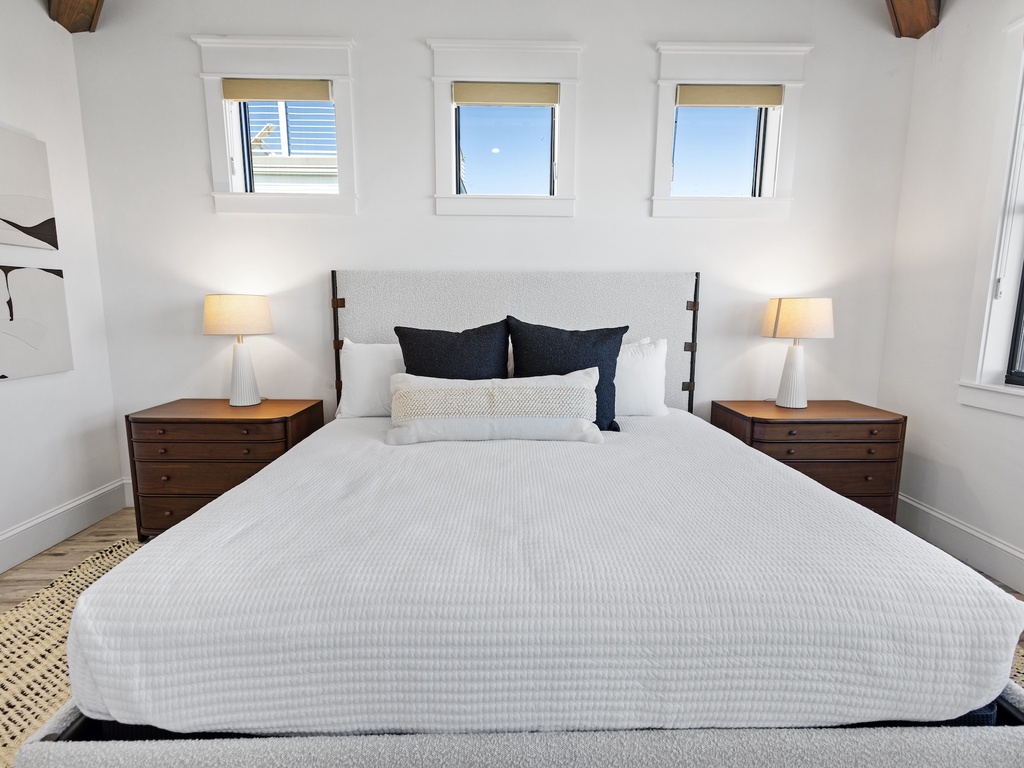 Fourth Bedroom, King