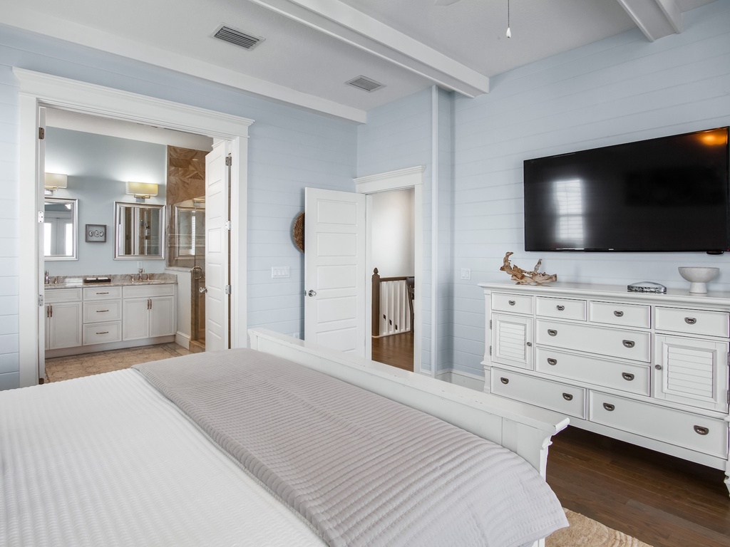 Primary Bedroom, King