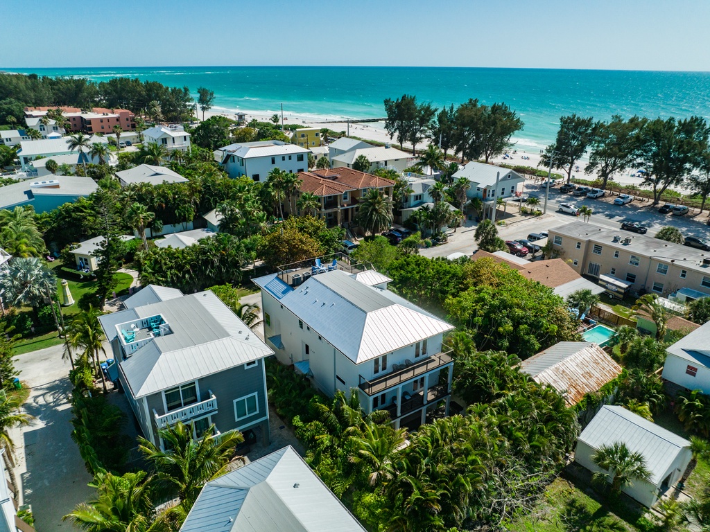 Close To The Gulf Beaches