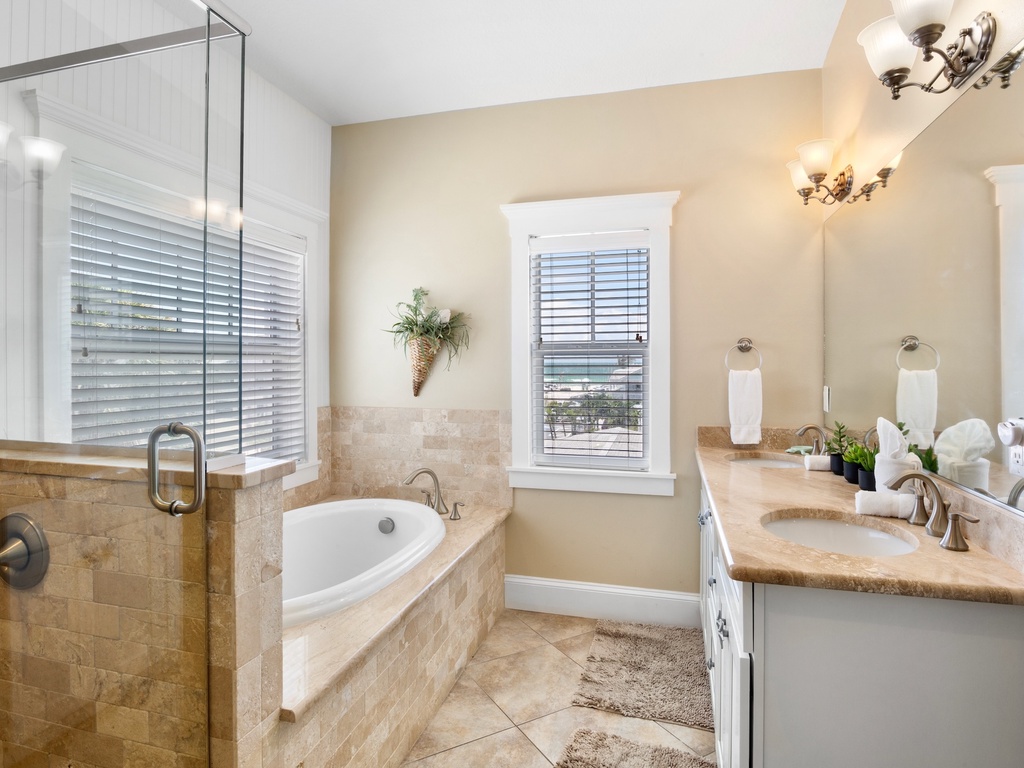 Primary Bathroom, Ensuite
