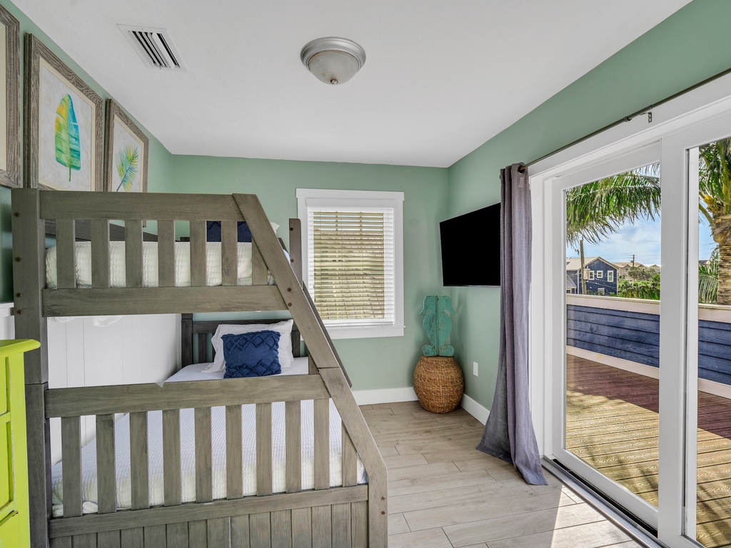 Sixth Bedroom - Twin/Full Bunk