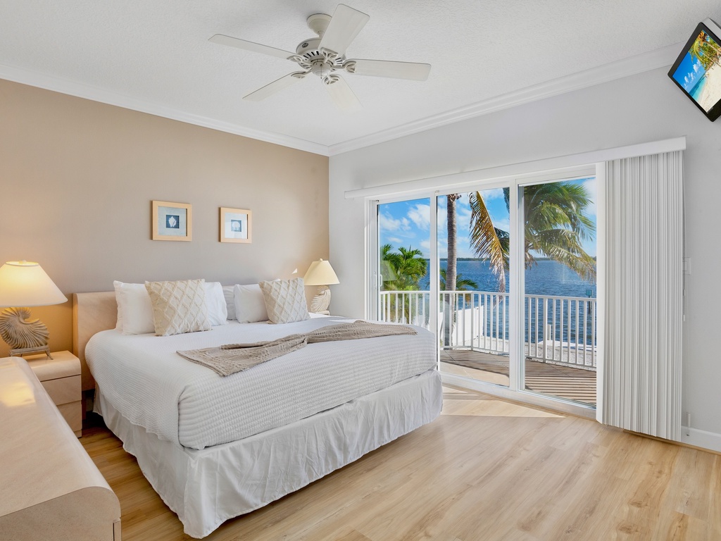 Second Bedroom, King bed