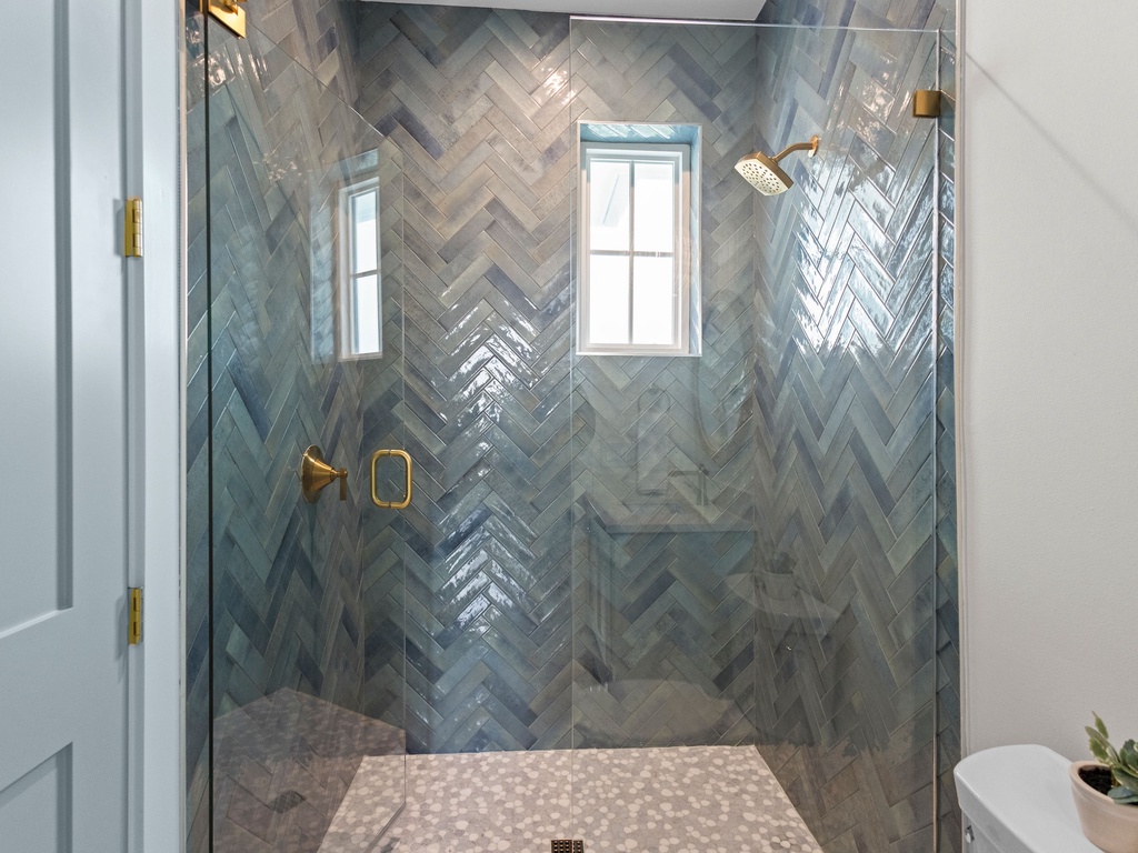 Fourth Bedroom, Ensuite