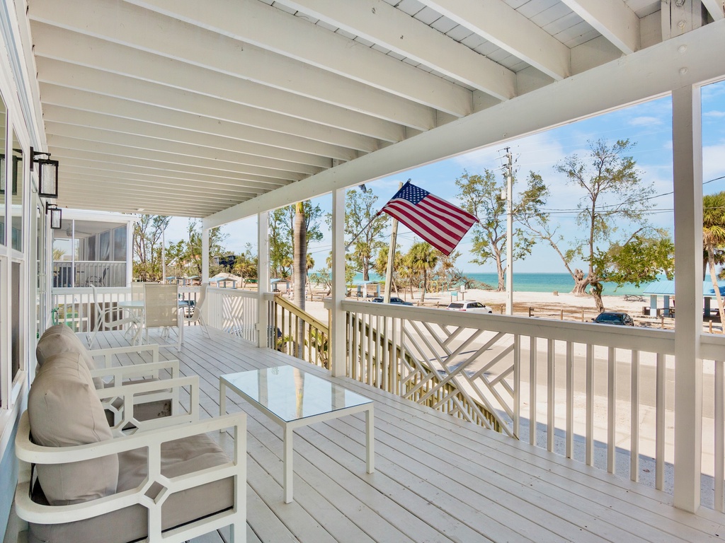 Front Balcony, Seating