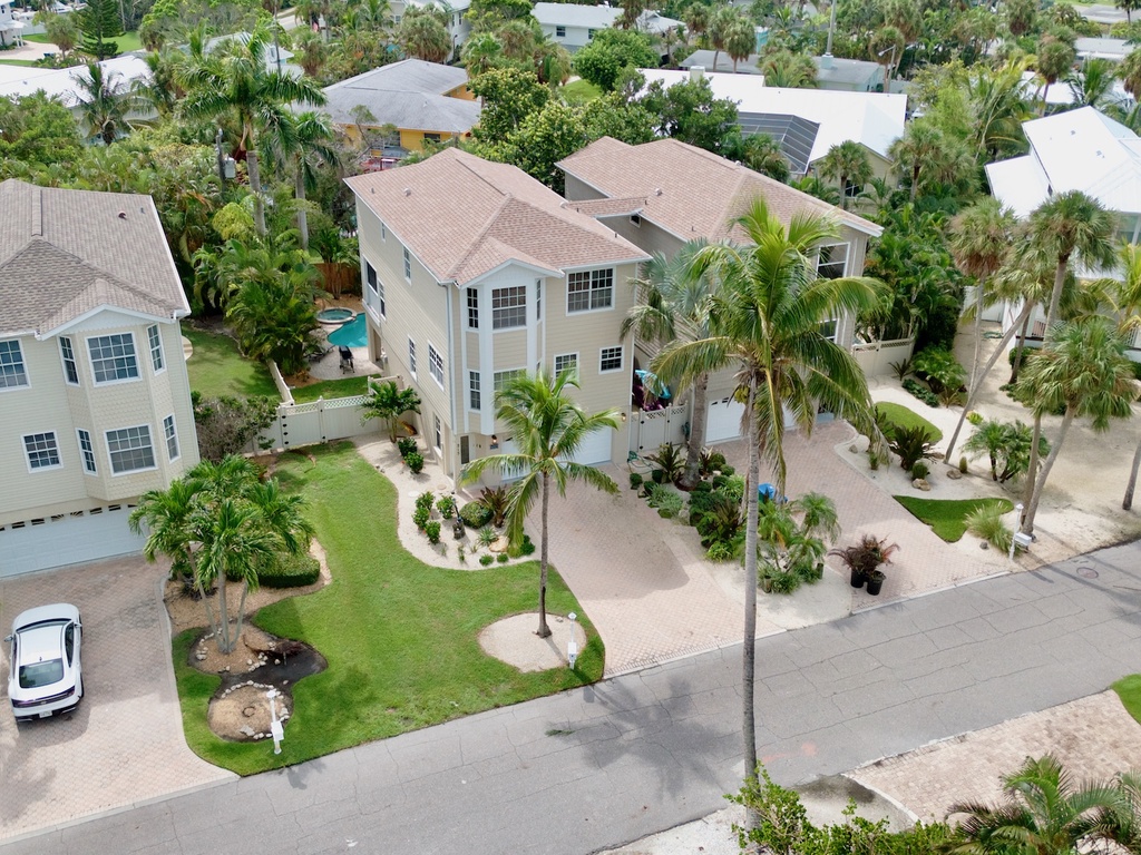 Quiet Palms by Anna Maria Vacations