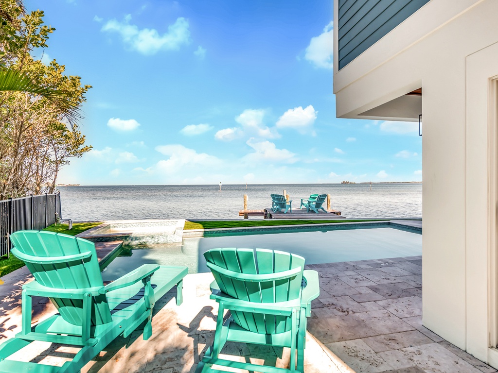 Private Pool, Bayfront