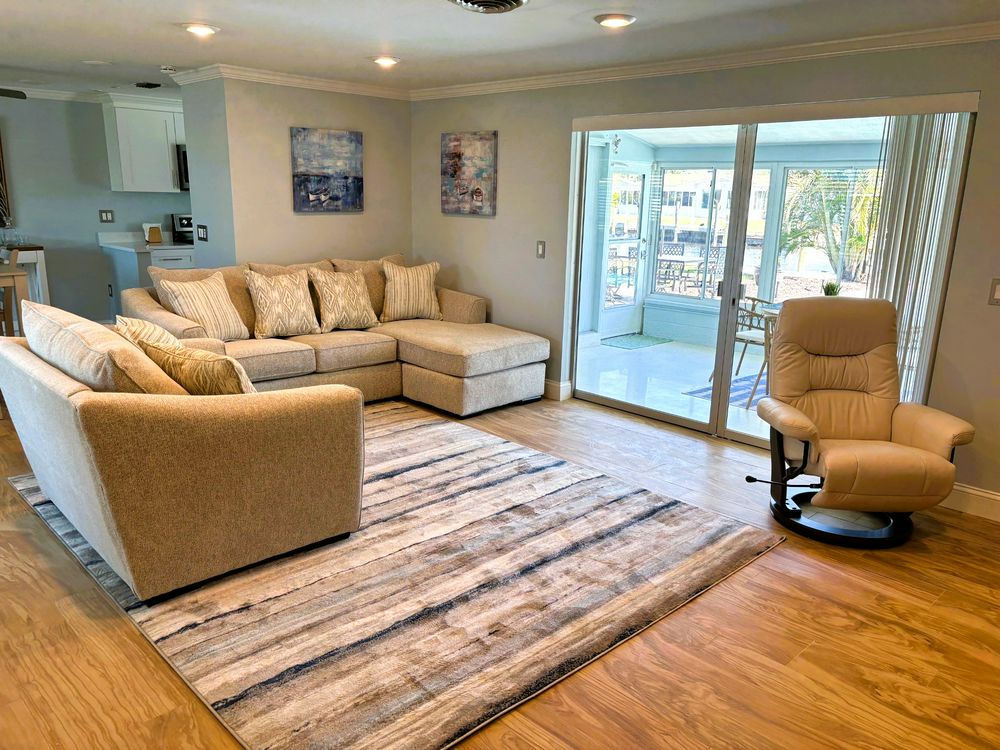 River House Retreat - AMI Locals