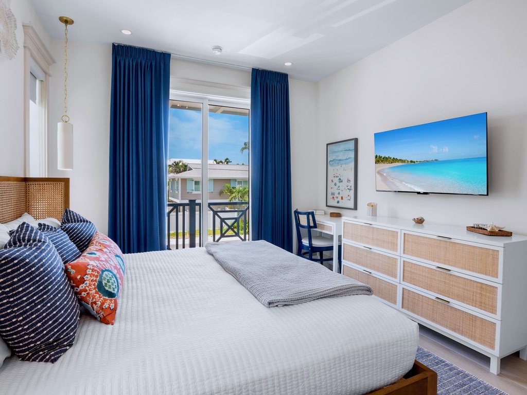 Second Bedroom, King