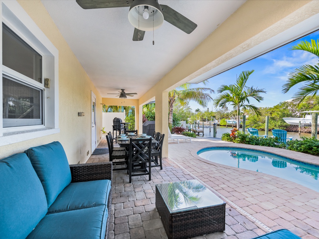 Covered Lanai - Outdoor Dining Area
