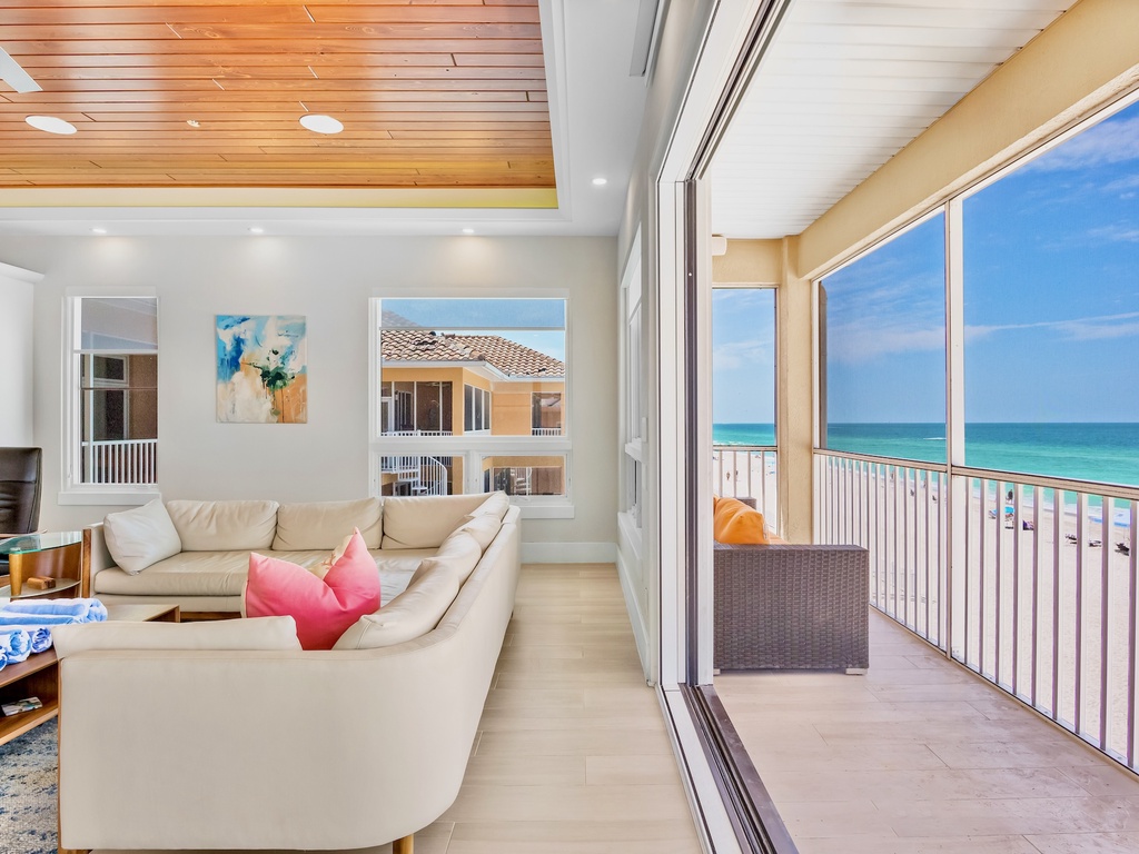 Living Area, Balcony Beachfront