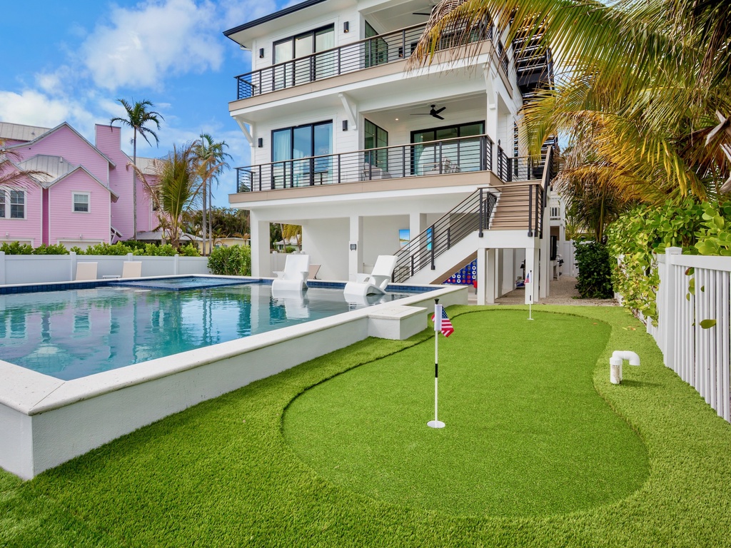Private pool and mini putting green