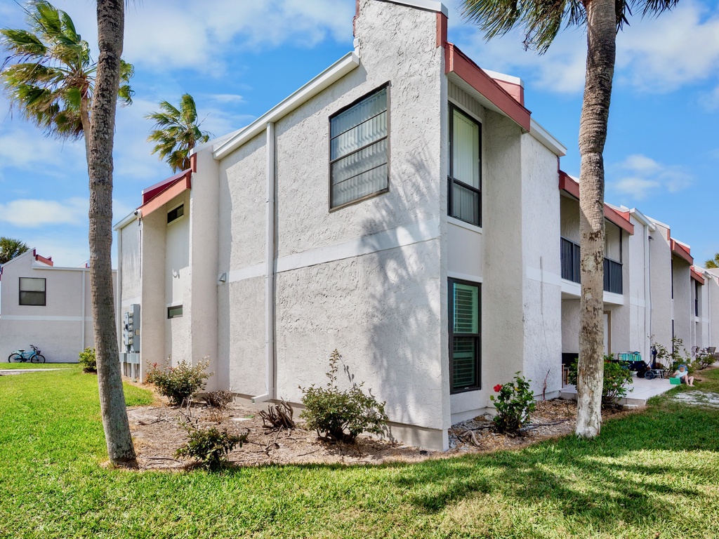 Beach and Bay Getaway by Anna Maria Vacations