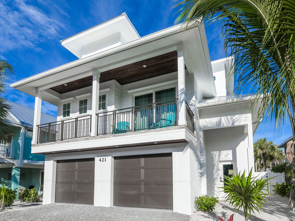 Exterior of Daiquiri Deck of AMI Locals