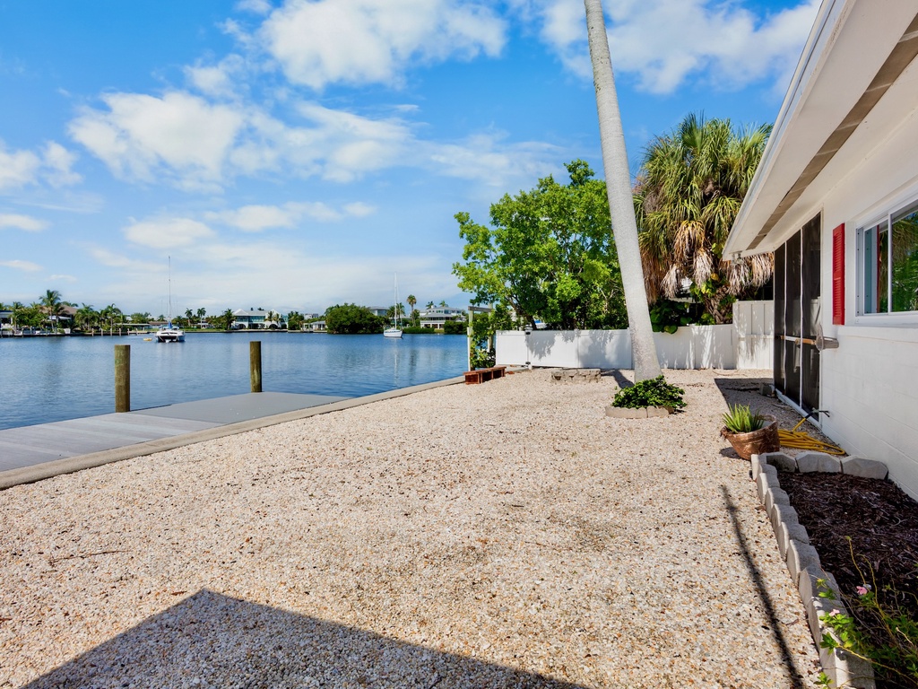Backyard, Bayfront