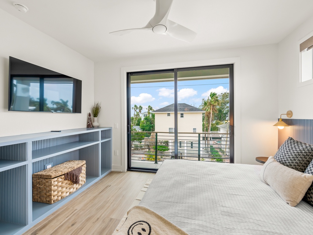 Fifth Bedroom - King