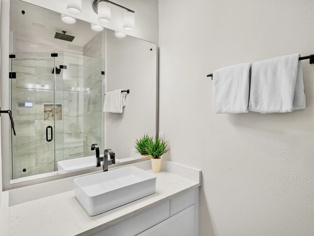 Third Bathroom, Ensuite