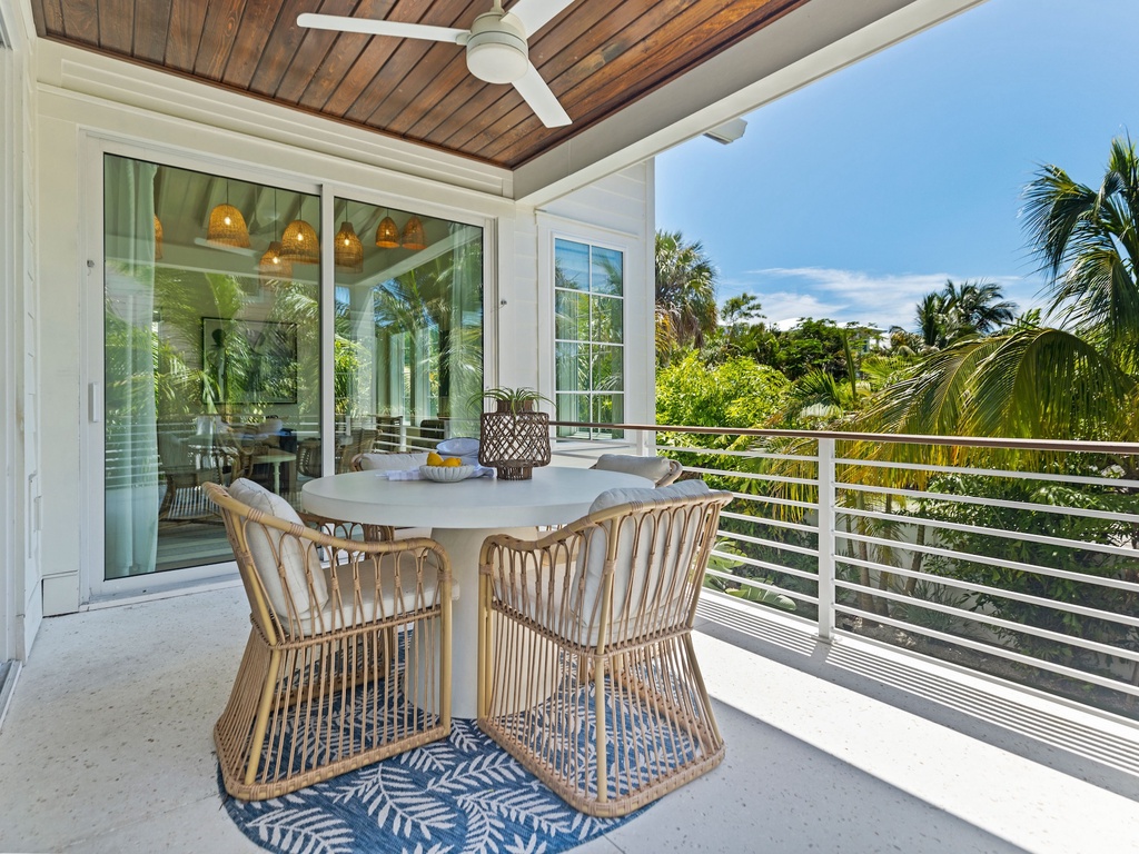 Balcony, Dining Area