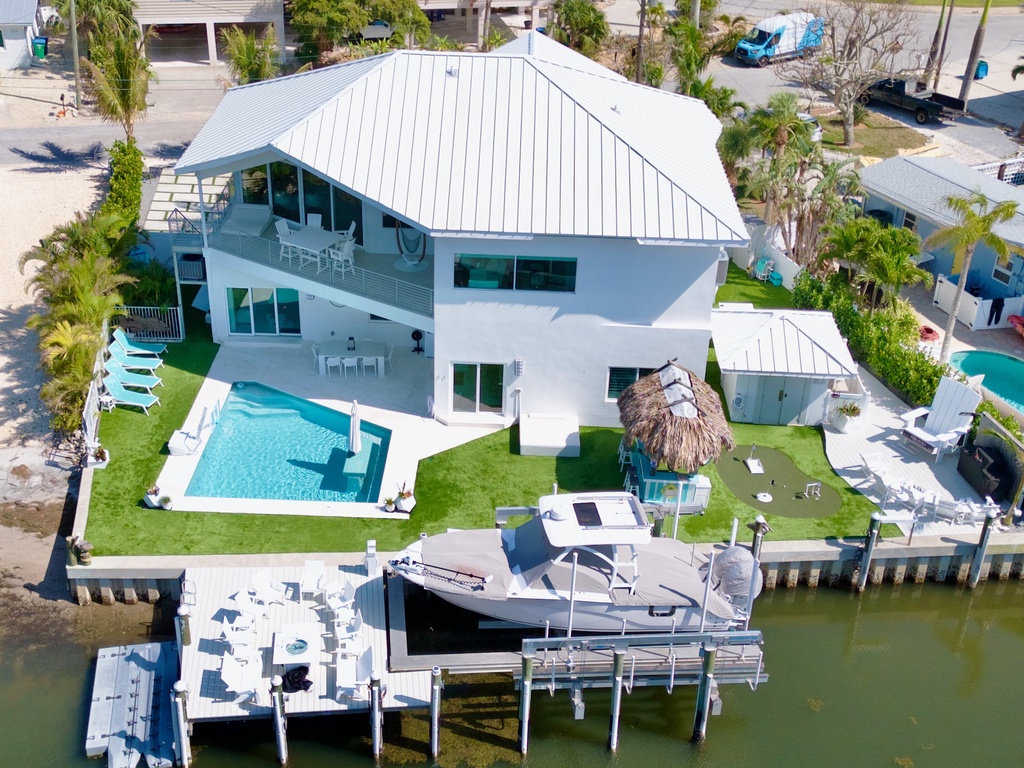 Island Life Villa by AMI Locals