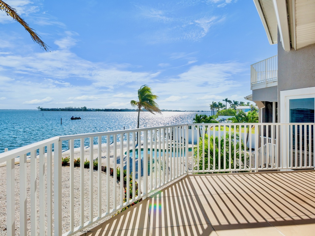 Primary Bedroom, King bed