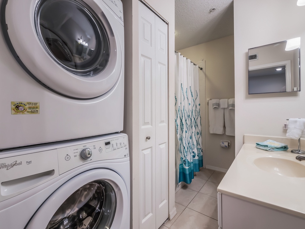 Washer/Dryer and Hallway Bathroom