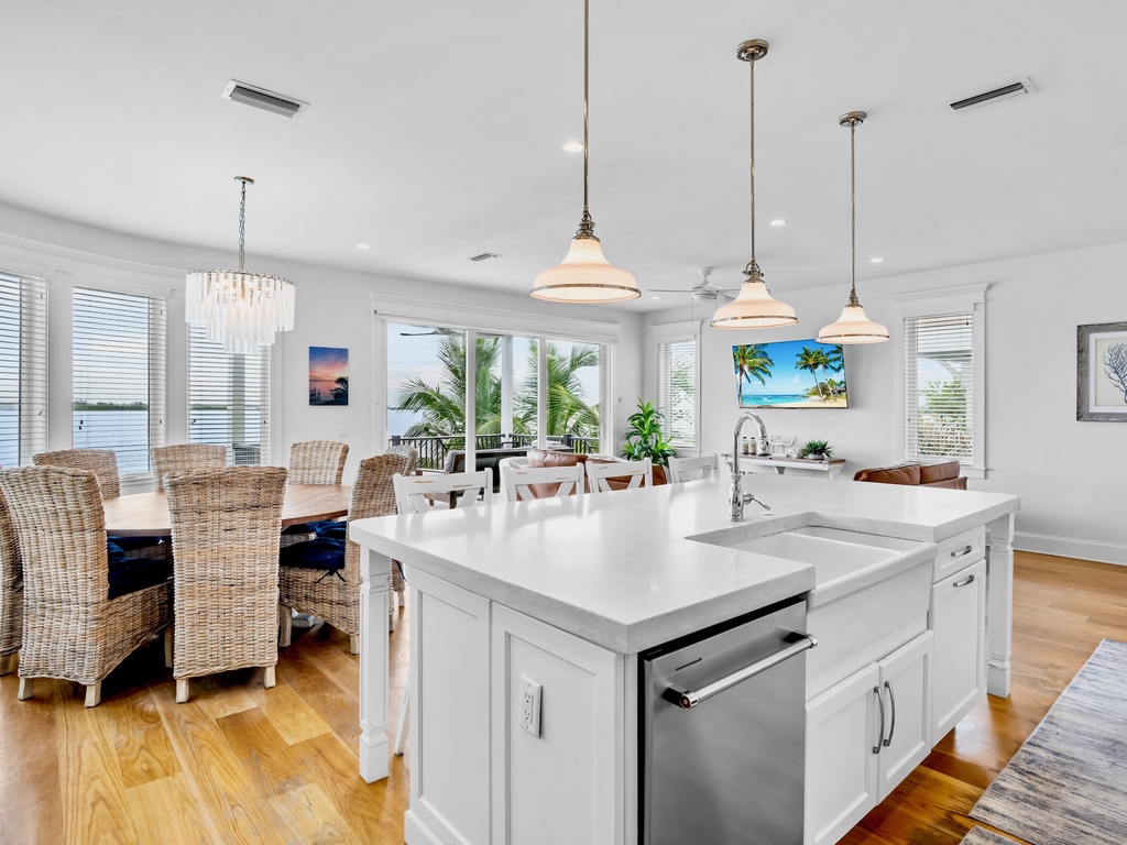 Open-Concept Kitchen with Ocean Views