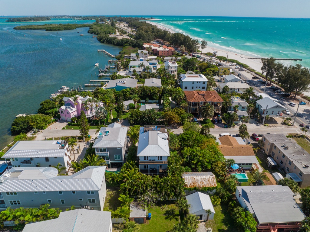 Close To The Gulf Beaches