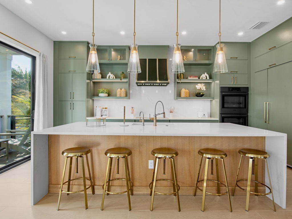 Kitchen island with spacious countertop