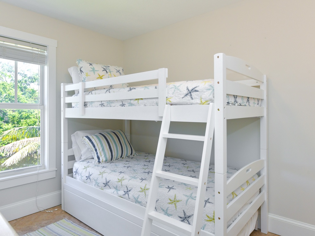 Fifth Bedroom - Twin/ Twin Bunk