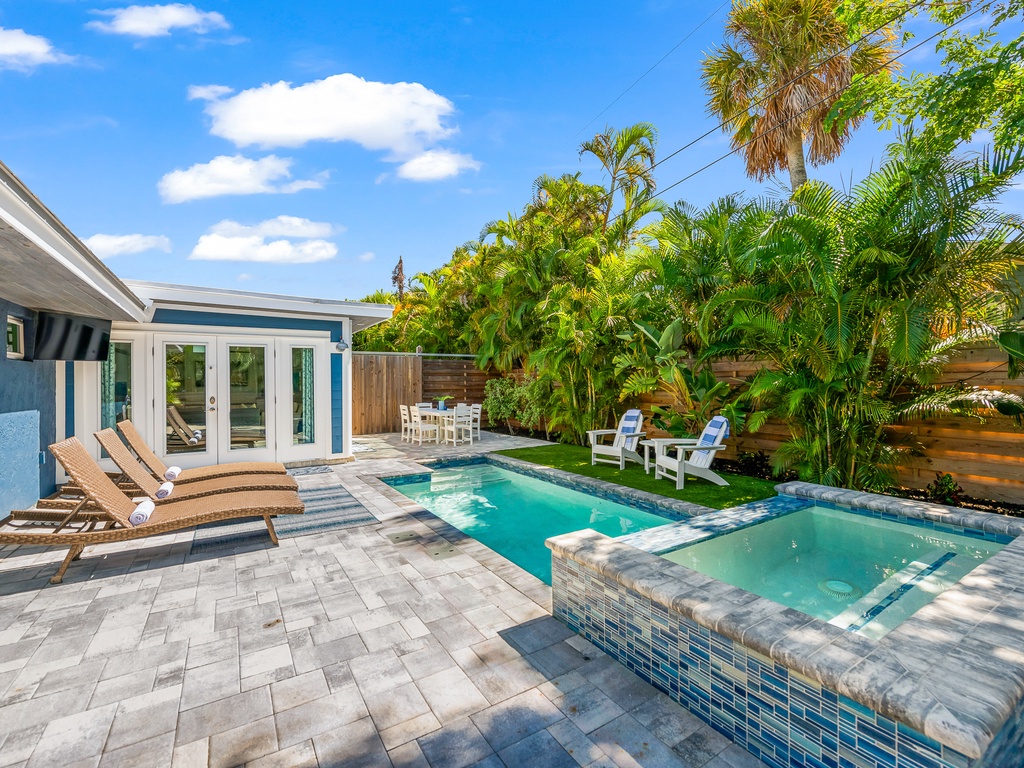 Private Pool and Spa