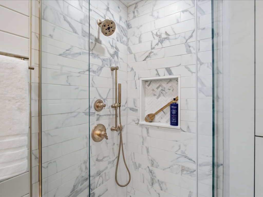 Bathroom shower