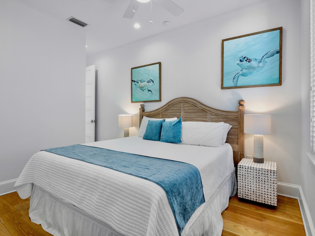 Second Bedroom (3rd floor) - King bed