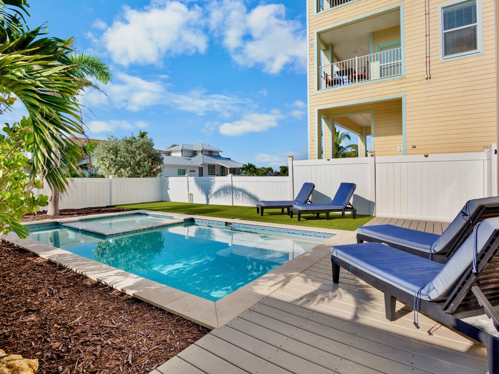 Private Pool and Spa