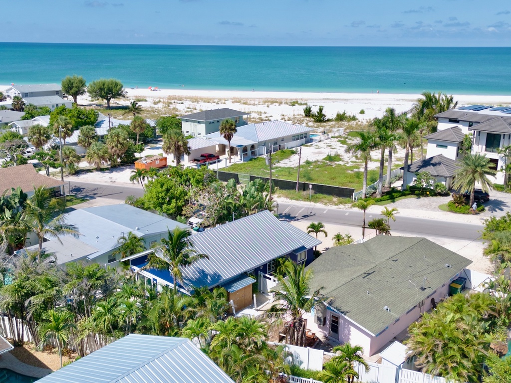 Easy walk to the beach