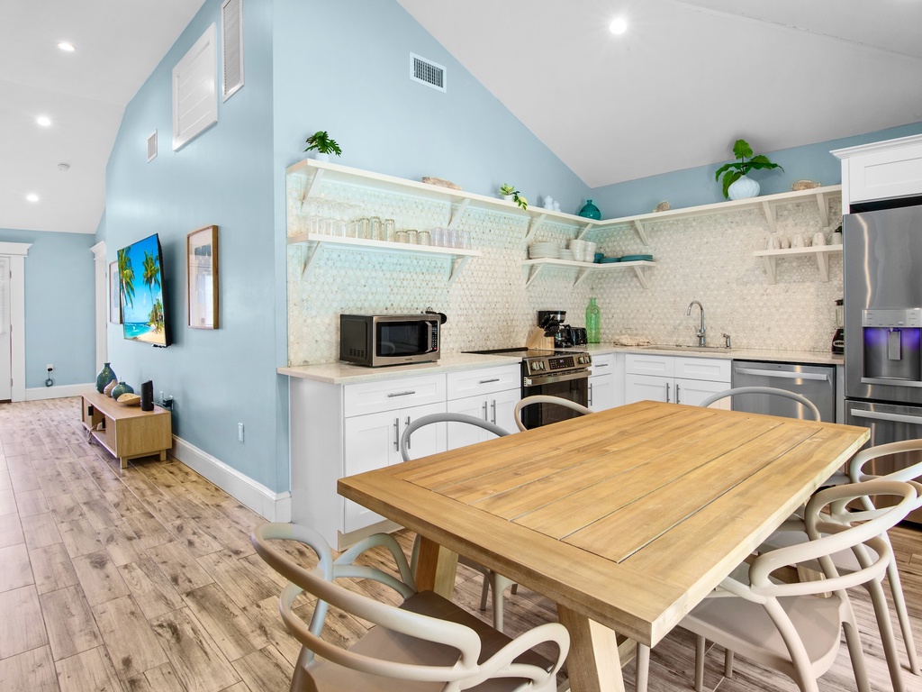 Kitchen - Dining Area