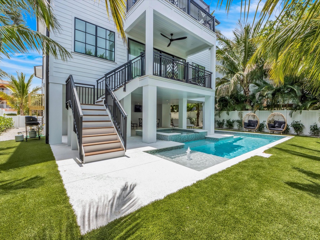 Private Pool and Spa