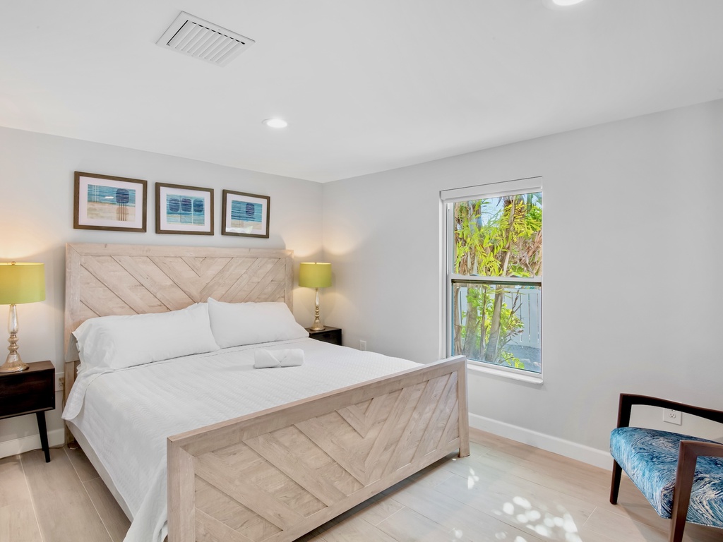 Second Bedroom - King
