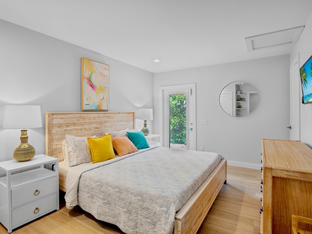 Second Bedroom, King