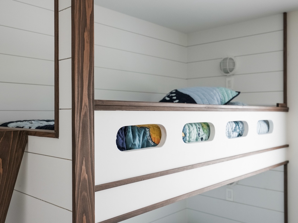 Sea Gal - AMI Locals