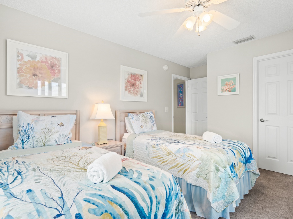 Third Bedroom - Two Twins